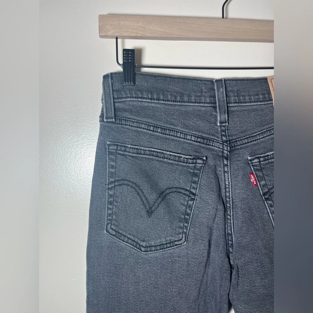 LEVI’S Wedgie Straight Black Distressed Button Fly‎ Jeans | 27 x 28